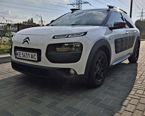 Білий Сітроен C4 Кактус, об'ємом двигуна 1.2 л та пробігом 89 тис. км за 10800 $, фото 1 на Automoto.ua