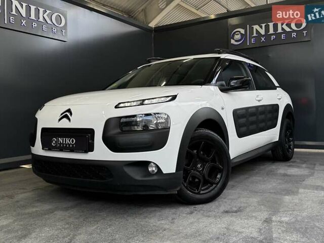 Ситроен C4 Кактус 2018 в Киеве на Automoto.ua Белый Ситроен C4 Кактус, объемом двигателя 1.56 л и пробегом 153 тыс. км за 14000 $, фото 1 на Automoto.ua