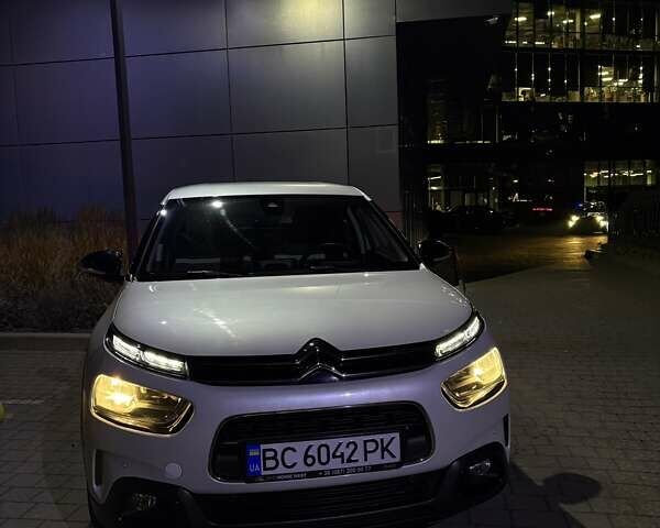 Белый Ситроен C4 Кактус, объемом двигателя 1.2 л и пробегом 141 тыс. км за 15000 $, фото 1 на Automoto.ua