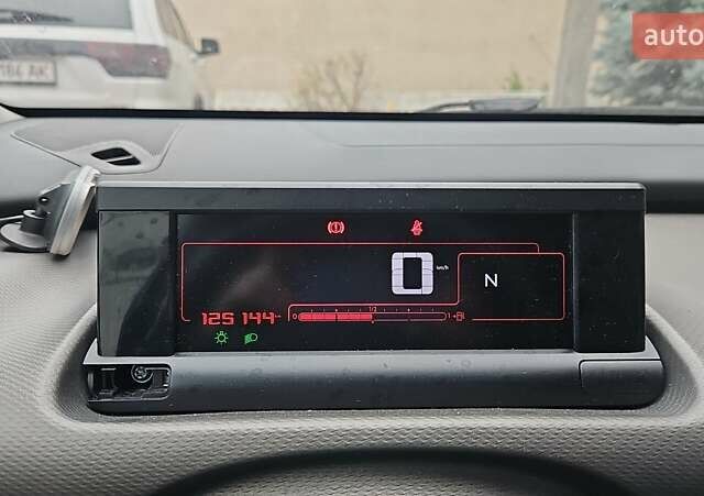 Красный Ситроен C4 Кактус, объемом двигателя 1.2 л и пробегом 126 тыс. км за 10000 $, фото 1 на Automoto.ua