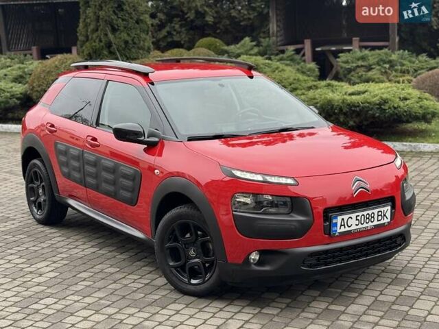 Красный Ситроен C4 Кактус, объемом двигателя 1.2 л и пробегом 174 тыс. км за 8650 $, фото 1 на Automoto.ua