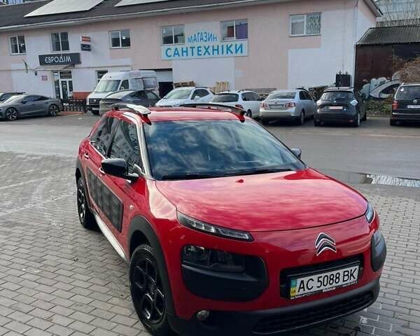 Красный Ситроен C4 Кактус, объемом двигателя 1.2 л и пробегом 173 тыс. км за 10000 $, фото 1 на Automoto.ua