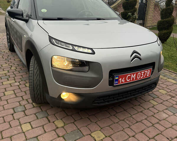 Серый Ситроен C4 Кактус, объемом двигателя 1.6 л и пробегом 220 тыс. км за 8800 $, фото 1 на Automoto.ua