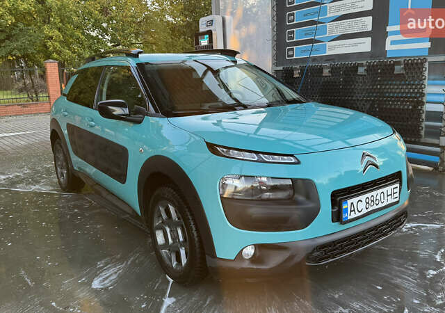 Синий Ситроен C4 Кактус, объемом двигателя 1.56 л и пробегом 208 тыс. км за 11500 $, фото 1 на Automoto.ua