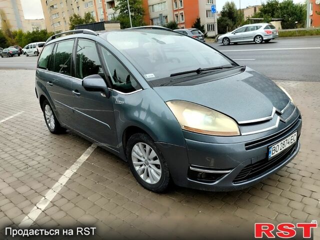 Серый Ситроен Ц4 Гранд Пикассо, объемом двигателя 2 л и пробегом 300 тыс. км за 4950 $, фото 1 на Automoto.ua