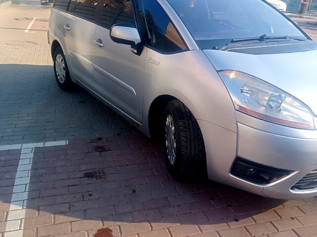 Серый Ситроен Ц4 Гранд Пикассо, объемом двигателя 1.6 л и пробегом 310 тыс. км за 6800 $, фото 1 на Automoto.ua