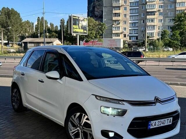 Белый Ситроен С4 Пикассо, объемом двигателя 1.56 л и пробегом 360 тыс. км за 8900 $, фото 1 на Automoto.ua
