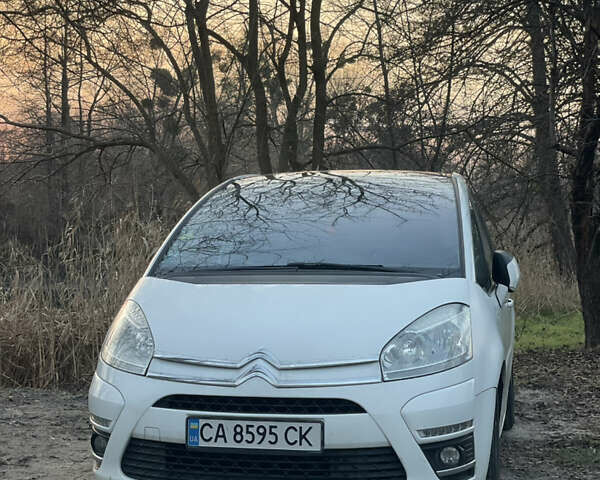Білий Сітроен С4 Пікассо, об'ємом двигуна 1.6 л та пробігом 255 тис. км за 7400 $, фото 1 на Automoto.ua