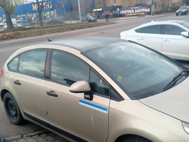 Бежевый Ситроен С4 Пикассо, объемом двигателя 1.6 л и пробегом 250 тыс. км за 3800 $, фото 1 на Automoto.ua