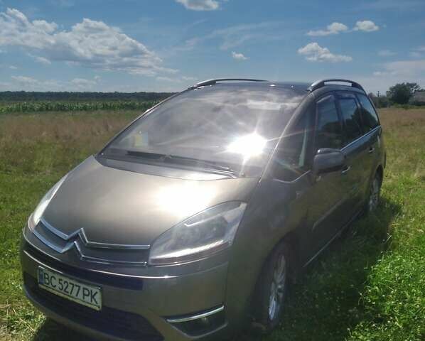 Коричневый Ситроен С4 Пикассо, объемом двигателя 1.56 л и пробегом 300 тыс. км за 5000 $, фото 1 на Automoto.ua