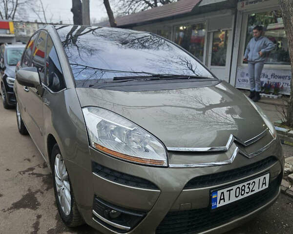 Коричневый Ситроен С4 Пикассо, объемом двигателя 1.56 л и пробегом 268 тыс. км за 6299 $, фото 1 на Automoto.ua