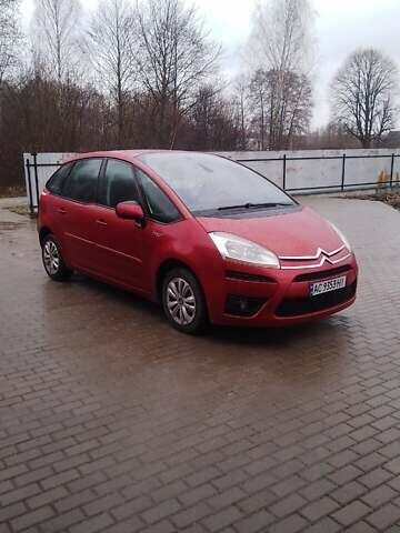 Красный Ситроен С4 Пикассо, объемом двигателя 1.6 л и пробегом 339 тыс. км за 5200 $, фото 1 на Automoto.ua