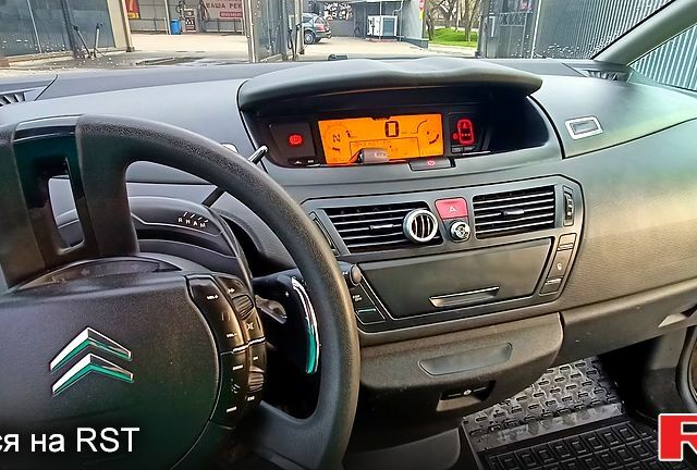 Желтый Ситроен С4 Пикассо, объемом двигателя 1.6 л и пробегом 230 тыс. км за 5750 $, фото 1 на Automoto.ua