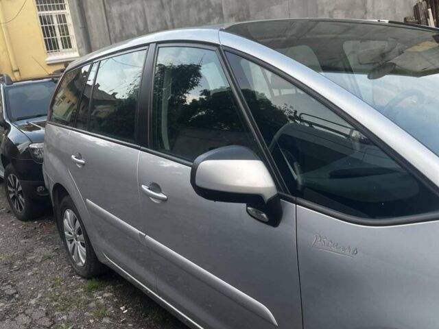 Сірий Сітроен С4 Пікассо, об'ємом двигуна 2 л та пробігом 220 тис. км за 4800 $, фото 1 на Automoto.ua