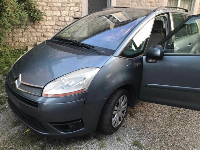 Серый Ситроен С4 Пикассо, объемом двигателя 1.6 л и пробегом 242 тыс. км за 5999 $, фото 1 на Automoto.ua