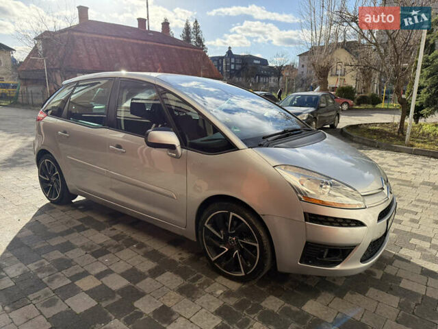 Серый Ситроен С4 Пикассо, объемом двигателя 2 л и пробегом 351 тыс. км за 5800 $, фото 1 на Automoto.ua