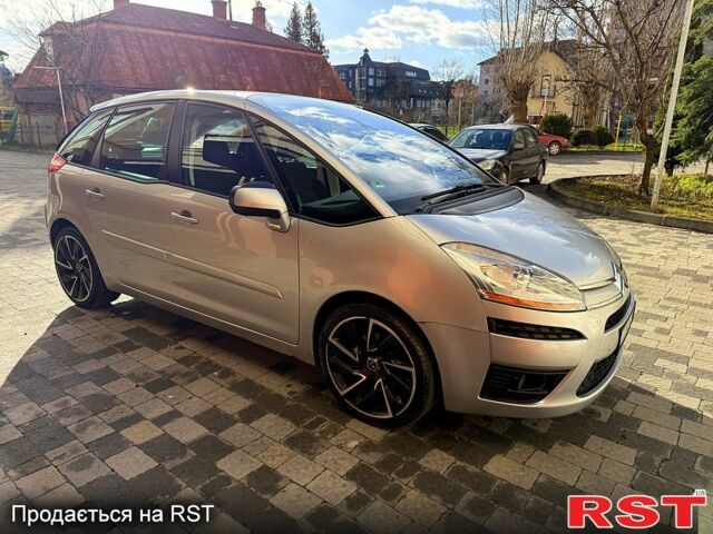 Серый Ситроен С4 Пикассо, объемом двигателя 2 л и пробегом 352 тыс. км за 6000 $, фото 1 на Automoto.ua