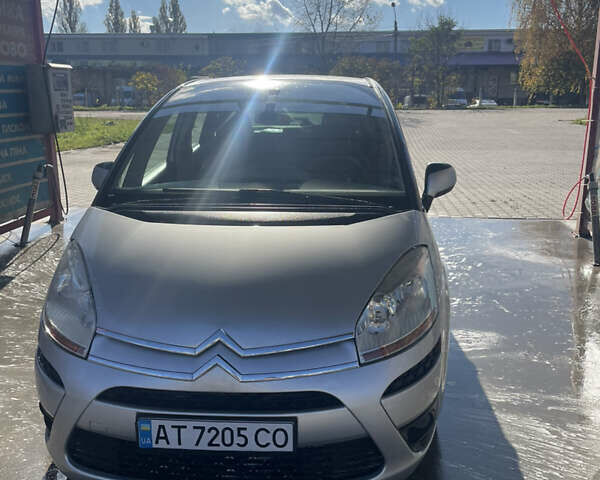 Сітроен С4 Пікассо 2010 у Чернівцях на Automoto.ua Сірий Сітроен С4 Пікассо, об'ємом двигуна 1.6 л та пробігом 266 тис. км за 4999 $, фото 1 на Automoto.ua