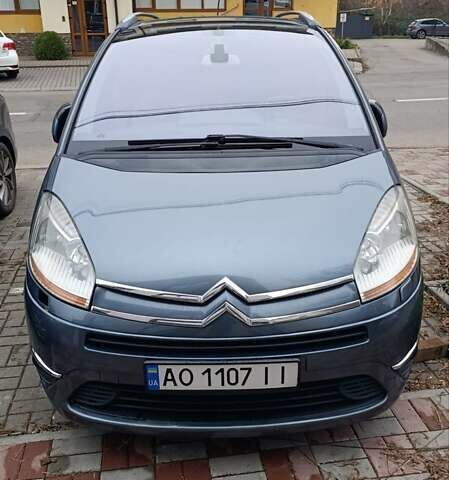 Серый Ситроен С4 Пикассо, объемом двигателя 2 л и пробегом 390 тыс. км за 7200 $, фото 1 на Automoto.ua
