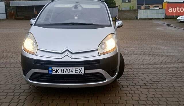 Серый Ситроен С4 Пикассо, объемом двигателя 1.56 л и пробегом 250 тыс. км за 4200 $, фото 1 на Automoto.ua