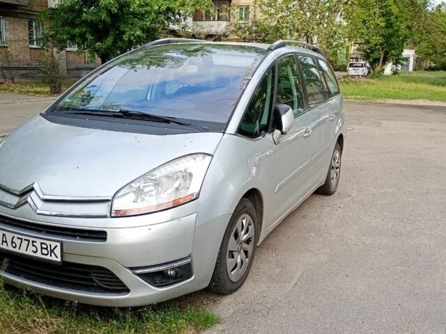 Серый Ситроен С4 Пикассо, объемом двигателя 1.6 л и пробегом 255 тыс. км за 3600 $, фото 1 на Automoto.ua