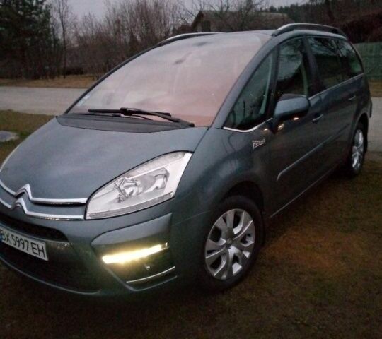 Серый Ситроен С4 Пикассо, объемом двигателя 1.6 л и пробегом 187 тыс. км за 9000 $, фото 1 на Automoto.ua