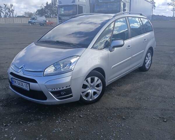 Сірий Сітроен С4 Пікассо, об'ємом двигуна 1.56 л та пробігом 260 тис. км за 7000 $, фото 1 на Automoto.ua