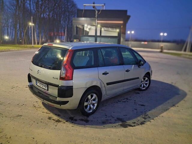 Серый Ситроен С4 Пикассо, объемом двигателя 1.6 л и пробегом 300 тыс. км за 3900 $, фото 1 на Automoto.ua