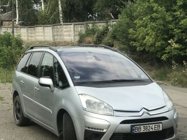 Серый Ситроен С4 Пикассо, объемом двигателя 2 л и пробегом 350 тыс. км за 6000 $, фото 1 на Automoto.ua