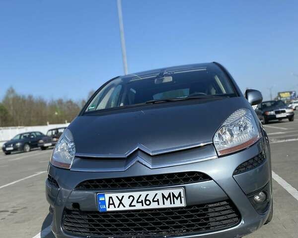 Серый Ситроен С4 Пикассо, объемом двигателя 1.6 л и пробегом 208 тыс. км за 5300 $, фото 1 на Automoto.ua