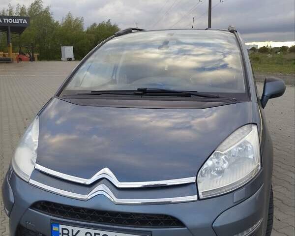 Серый Ситроен С4 Пикассо, объемом двигателя 1.56 л и пробегом 269 тыс. км за 6100 $, фото 1 на Automoto.ua