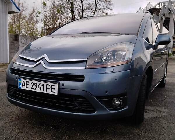 Синий Ситроен С4 Пикассо, объемом двигателя 2 л и пробегом 200 тыс. км за 7000 $, фото 1 на Automoto.ua