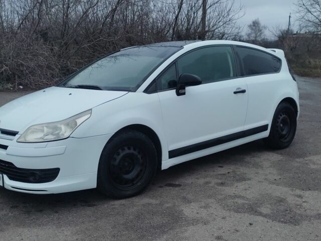 Белый Ситроен С4, объемом двигателя 1.6 л и пробегом 300 тыс. км за 2700 $, фото 1 на Automoto.ua