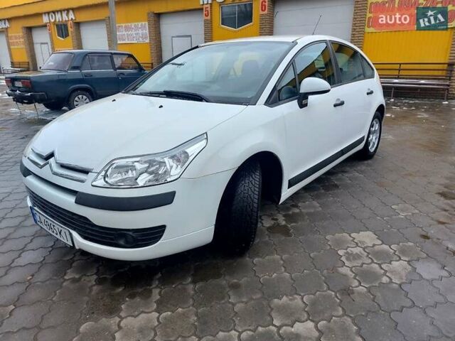 Білий Сітроен С4, об'ємом двигуна 1.59 л та пробігом 220 тис. км за 5000 $, фото 1 на Automoto.ua