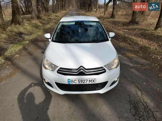 Белый Ситроен С4, объемом двигателя 1.6 л и пробегом 293 тыс. км за 5499 $, фото 1 на Automoto.ua