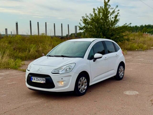 Белый Ситроен С4, объемом двигателя 1.4 л и пробегом 111 тыс. км за 6200 $, фото 1 на Automoto.ua
