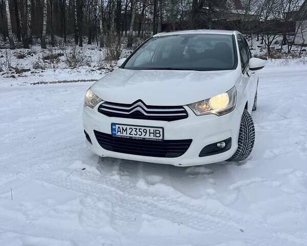 Белый Ситроен С4, объемом двигателя 1.56 л и пробегом 402 тыс. км за 5299 $, фото 1 на Automoto.ua