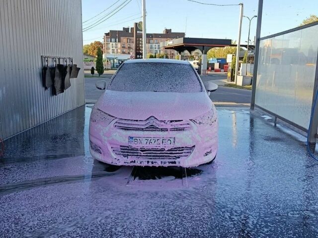 Білий Сітроен С4, об'ємом двигуна 1.6 л та пробігом 323 тис. км за 3900 $, фото 1 на Automoto.ua