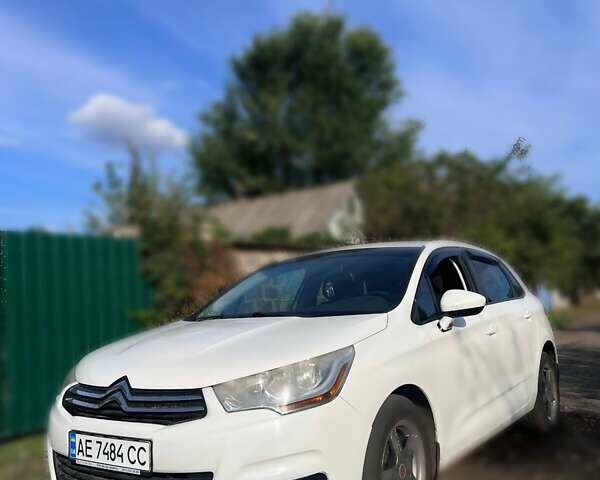 Белый Ситроен С4, объемом двигателя 1.6 л и пробегом 144 тыс. км за 6600 $, фото 1 на Automoto.ua