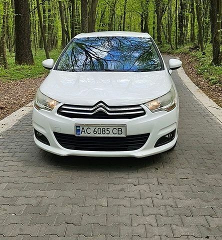 Білий Сітроен С4, об'ємом двигуна 1.56 л та пробігом 212 тис. км за 8500 $, фото 1 на Automoto.ua