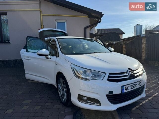 Белый Ситроен С4, объемом двигателя 1.56 л и пробегом 227 тыс. км за 7100 $, фото 1 на Automoto.ua