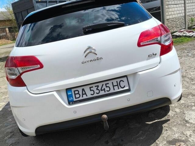 Білий Сітроен С4, об'ємом двигуна 1.6 л та пробігом 157 тис. км за 7000 $, фото 1 на Automoto.ua