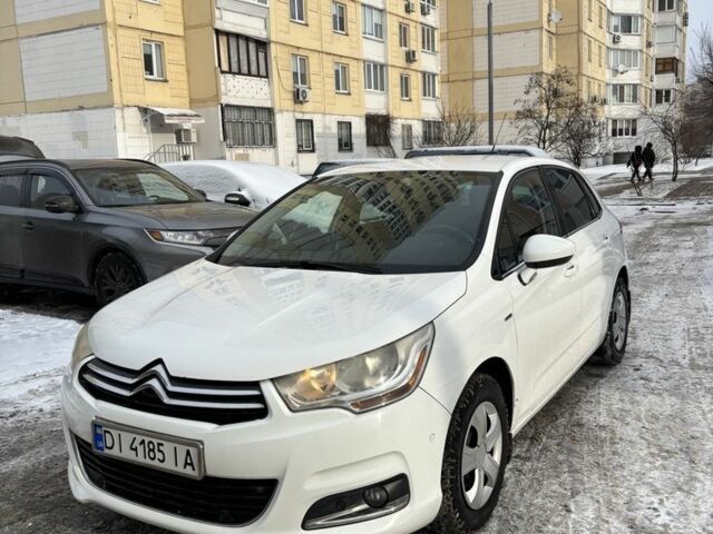 Белый Ситроен С4, объемом двигателя 1.6 л и пробегом 229 тыс. км за 7700 $, фото 1 на Automoto.ua