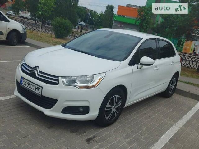 Белый Ситроен С4, объемом двигателя 1.56 л и пробегом 245 тыс. км за 6990 $, фото 1 на Automoto.ua