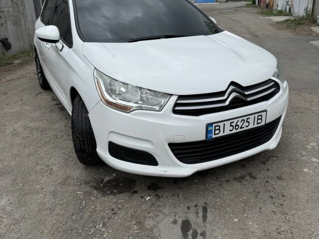 Белый Ситроен С4, объемом двигателя 1.6 л и пробегом 160 тыс. км за 7700 $, фото 1 на Automoto.ua