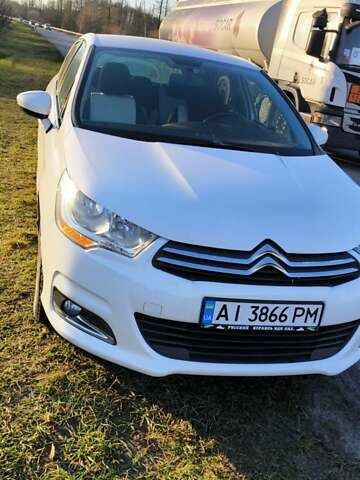 Белый Ситроен С4, объемом двигателя 1.6 л и пробегом 207 тыс. км за 7700 $, фото 1 на Automoto.ua