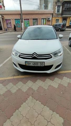 Белый Ситроен С4, объемом двигателя 1.6 л и пробегом 135 тыс. км за 6800 $, фото 1 на Automoto.ua