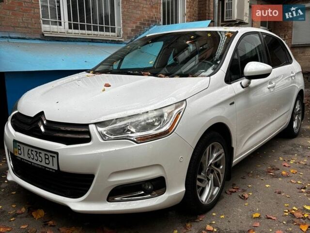 Білий Сітроен С4, об'ємом двигуна 1.6 л та пробігом 64 тис. км за 9000 $, фото 1 на Automoto.ua