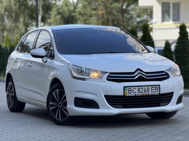 Белый Ситроен С4, объемом двигателя 1.6 л и пробегом 215 тыс. км за 5700 $, фото 1 на Automoto.ua