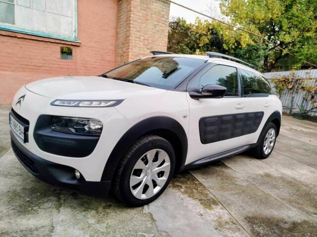 Ситроен С4 2015 в Кропивницком (Кировограде) на Automoto.ua Белый Ситроен С4, объемом двигателя 1.2 л и пробегом 153 тыс. км за 10000 $, фото 1 на Automoto.ua